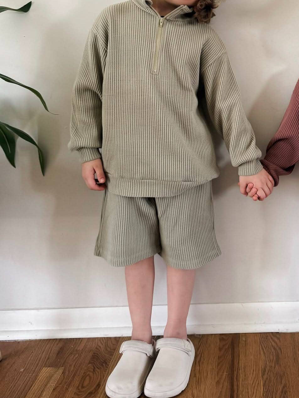 [At Noon Original Design] Kids Half-Zip Waffle Top and Shorts Set  - Sage Green / 2-3T