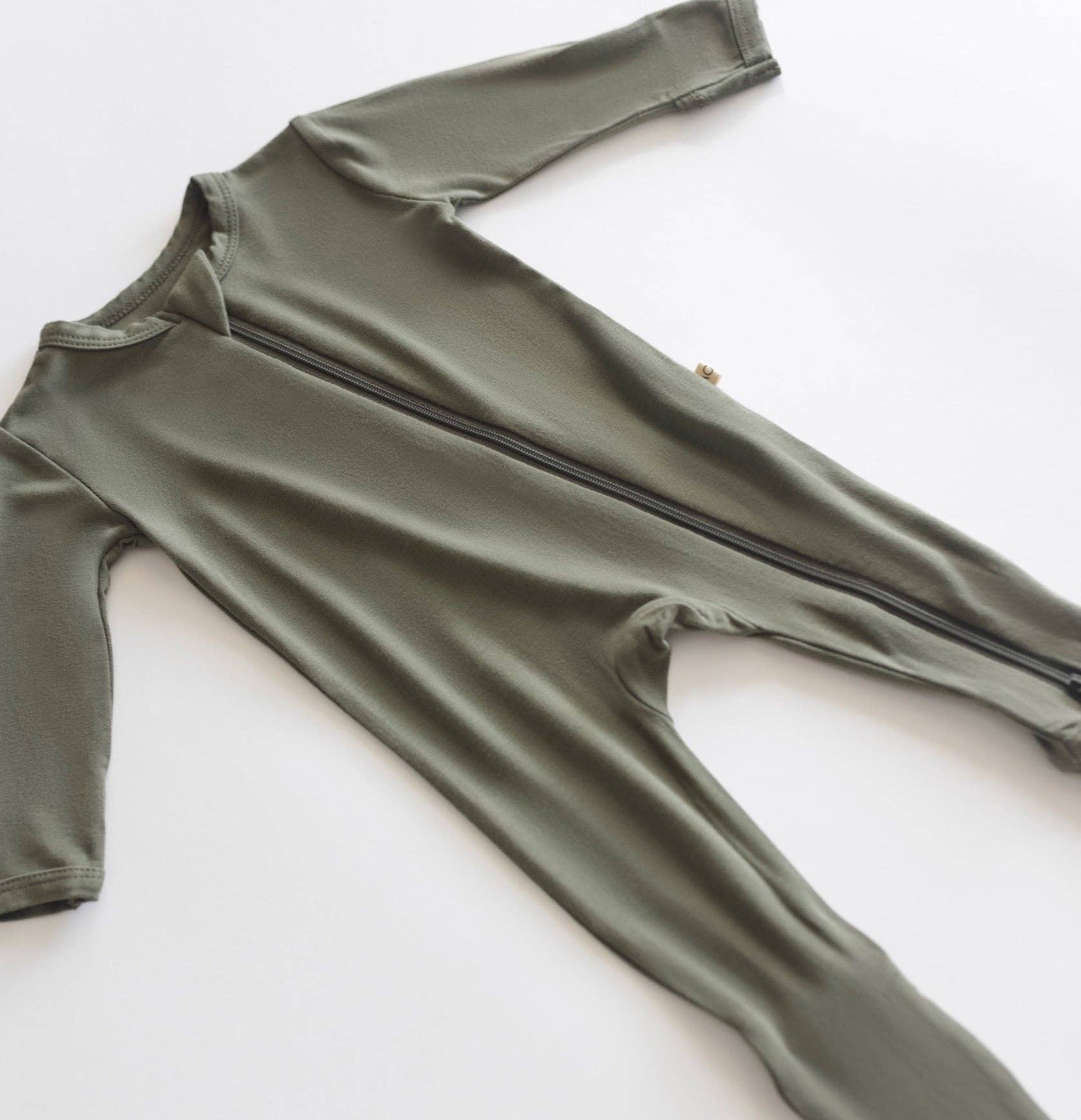 Essential Footie Onesie: Boulder / 3-6